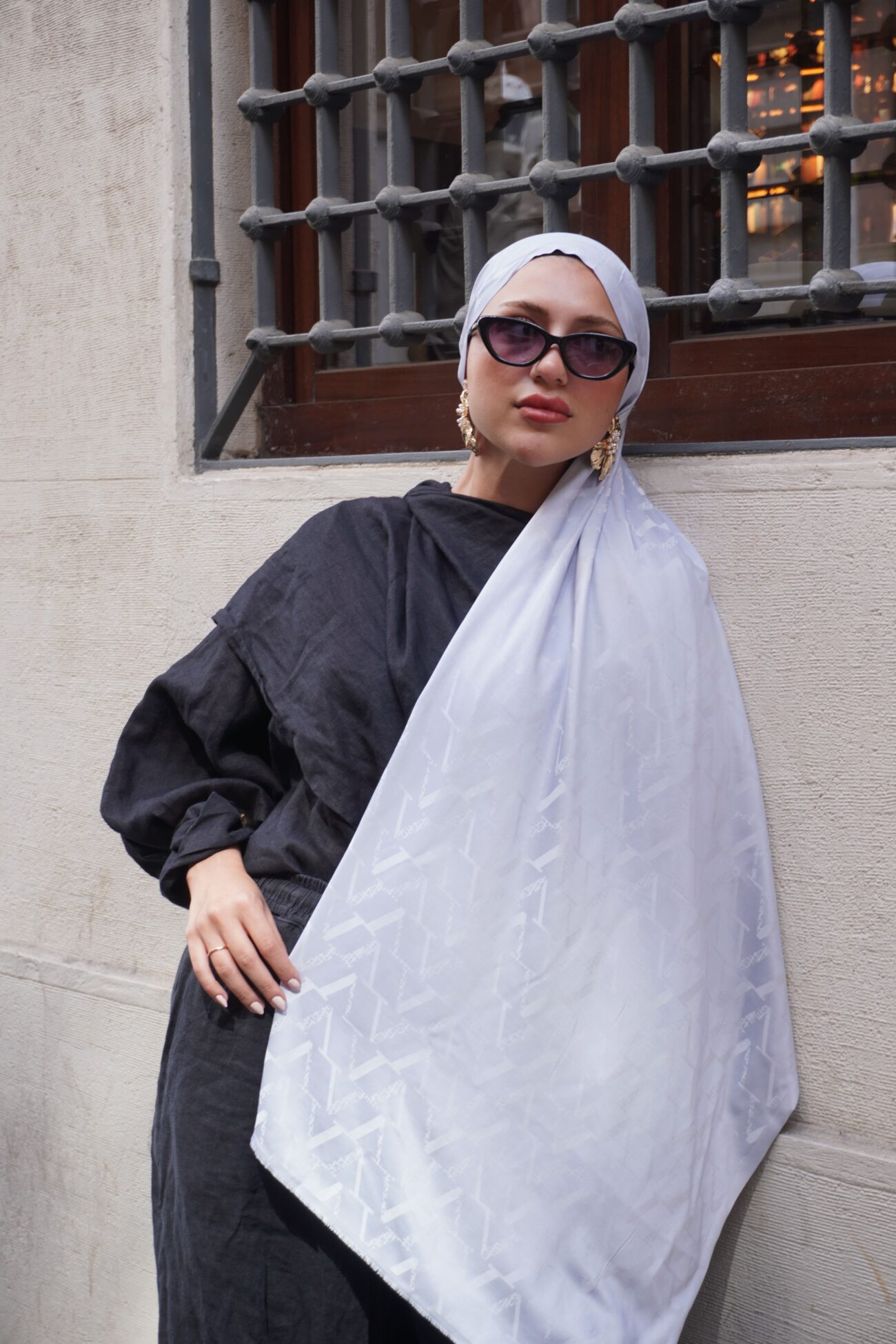 Valentino Çift Taraflı İtalyan Pamuk İpek Şal 44117 - Gümüş - Görsel 3