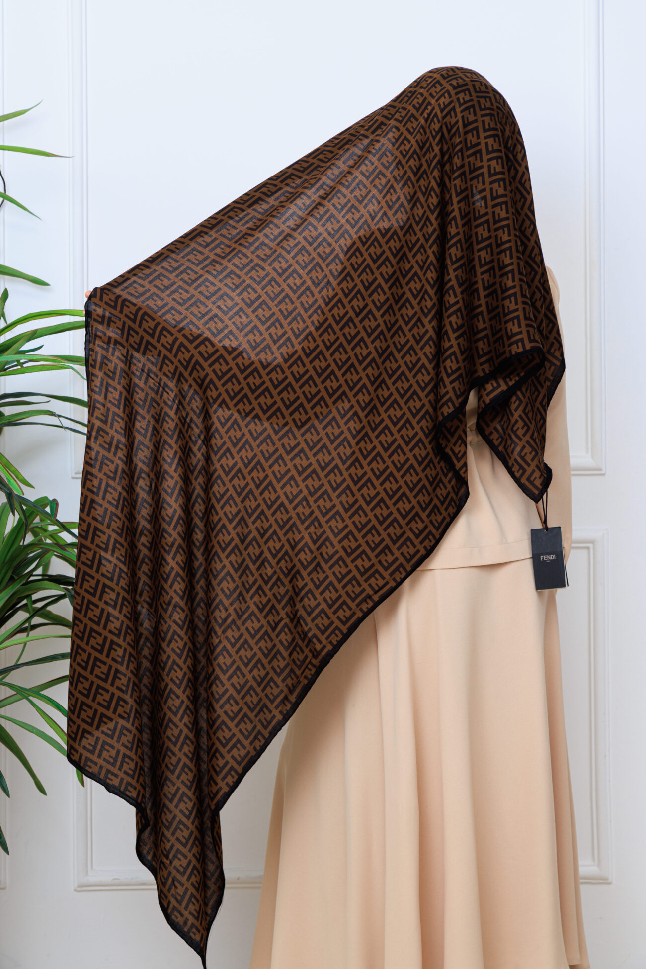 İTHAL A+ Fendi Yün İpek Çift Taraflı Marka Şal 87478 - Siyah Biyeli - Görsel 3