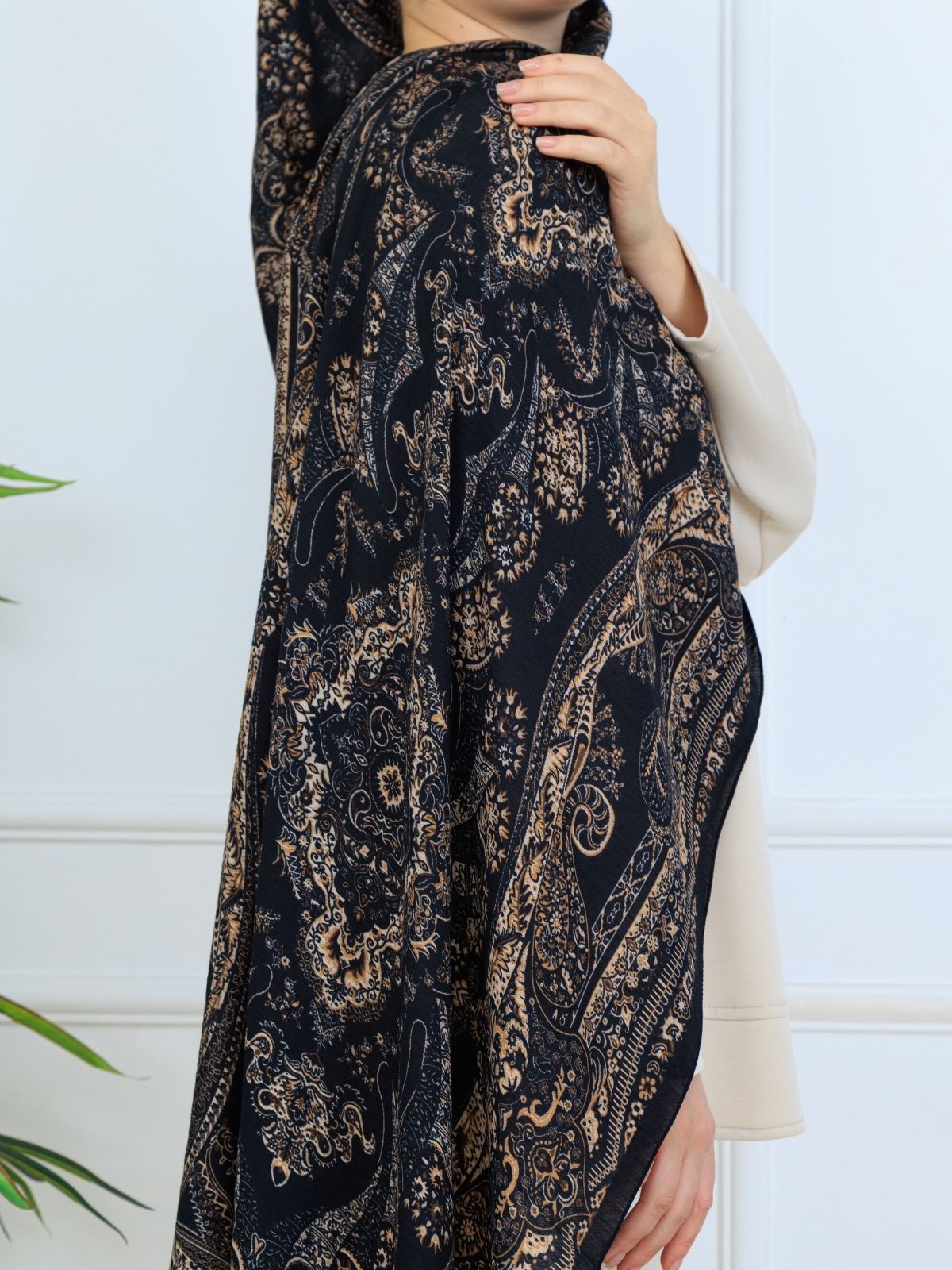 Ravza Desen Şal 469-019 - V-1- Altın Siyah - Görsel 2