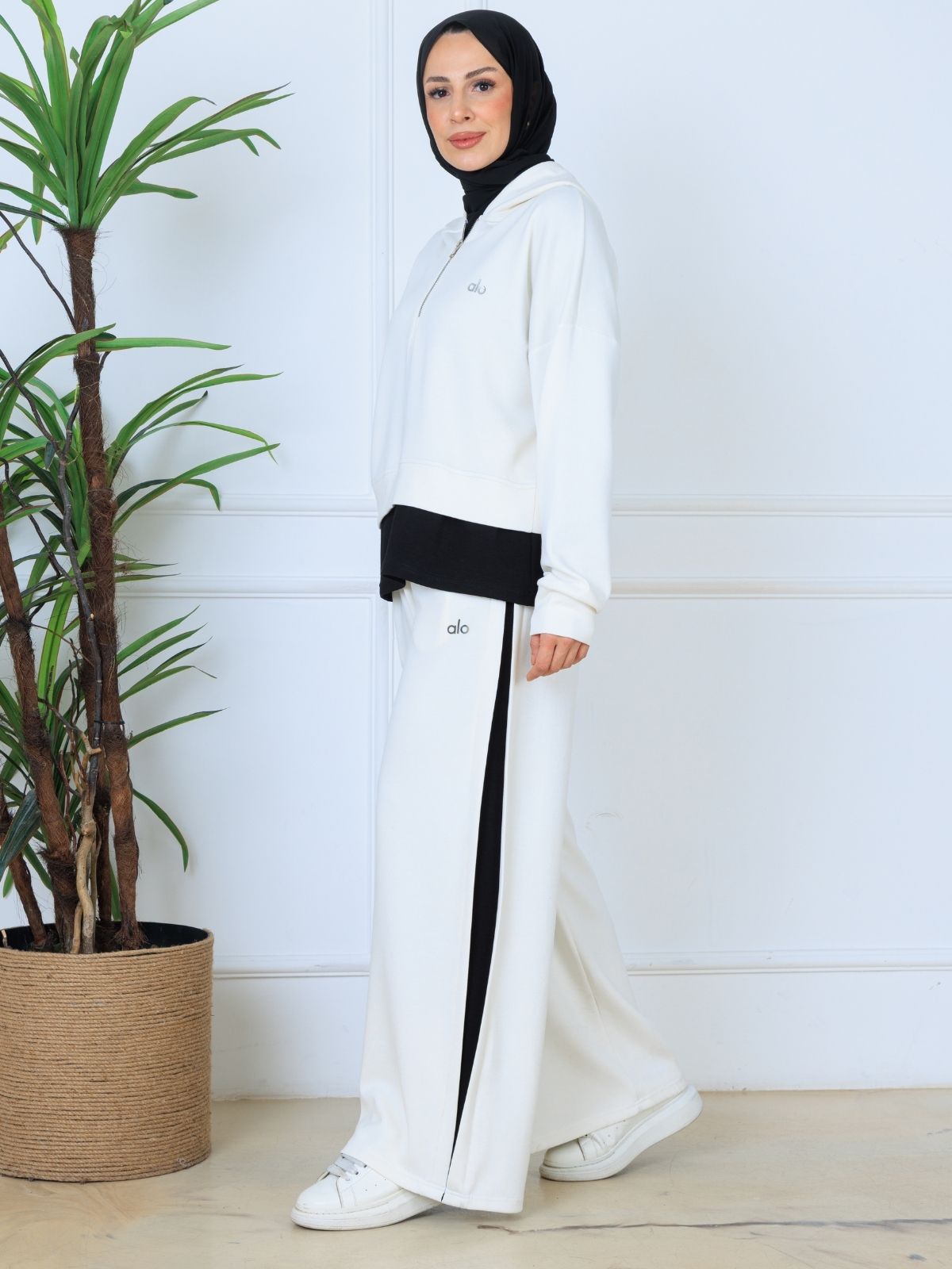 Alo Oysho Kumaş İçlikli İkil Takım - Beyaz - Görsel 6