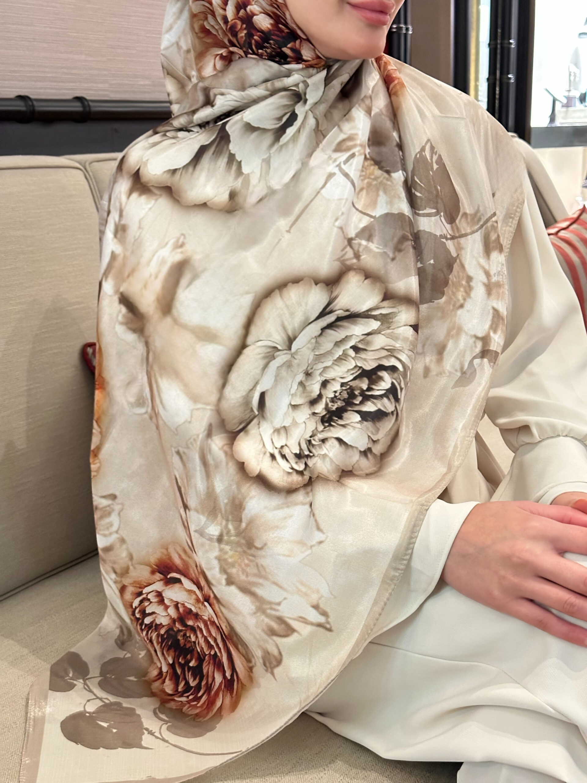 Flora Vual İpek Şal 10100 - Vizon - Görsel 3