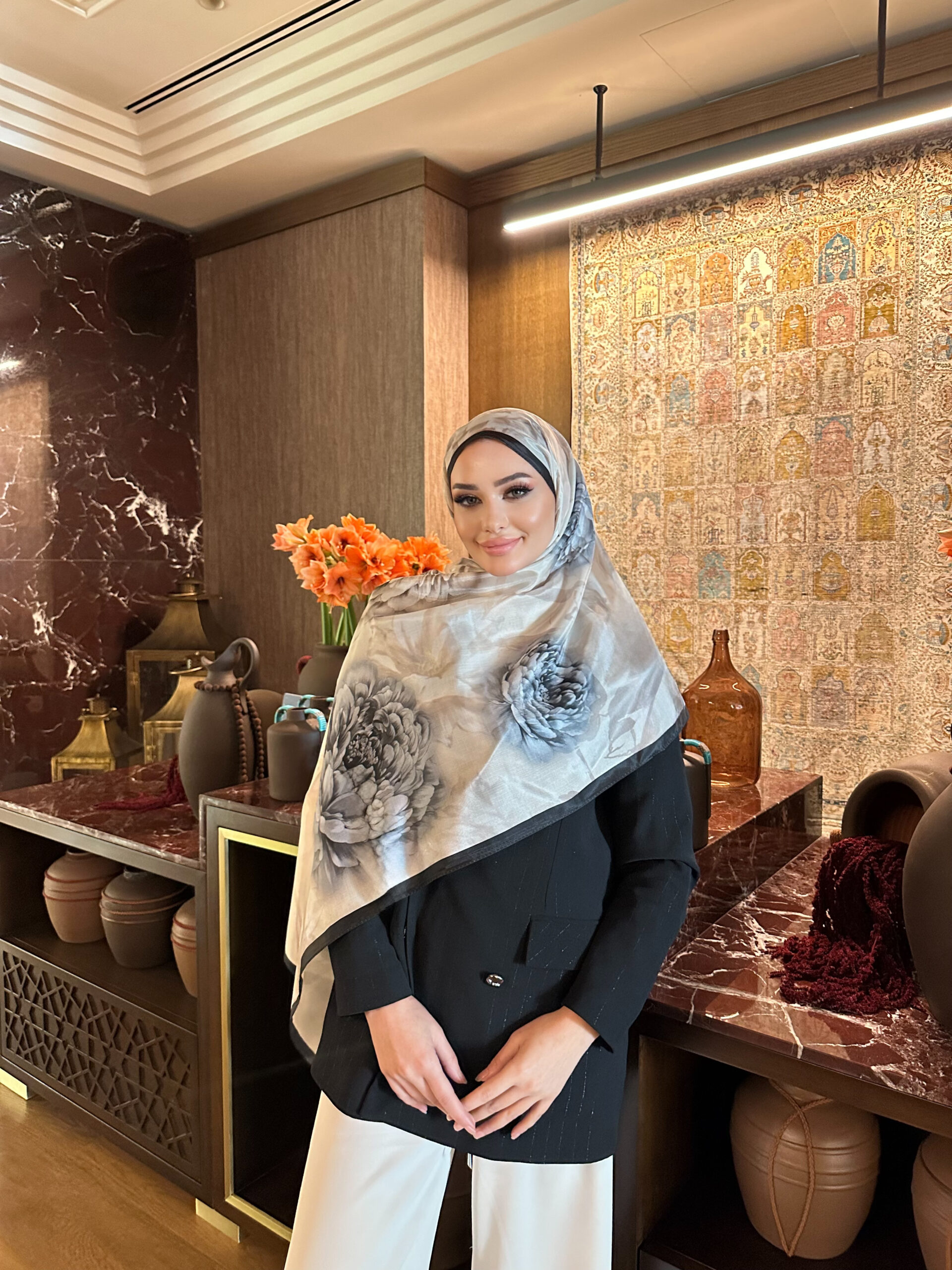 Flora Vual İpek Şal 10100 - Siyah Duman - Görsel 2