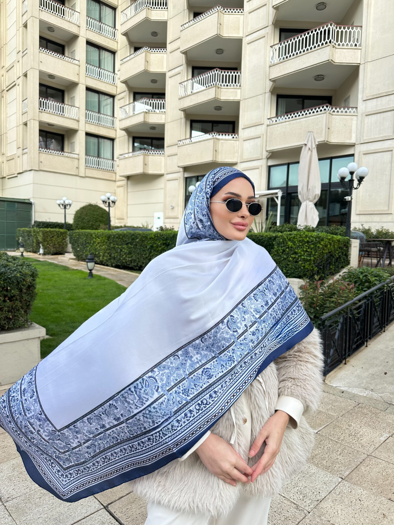 Çini Rüyası Vual İpek Şal 10101 - Lacivert - Görsel 3