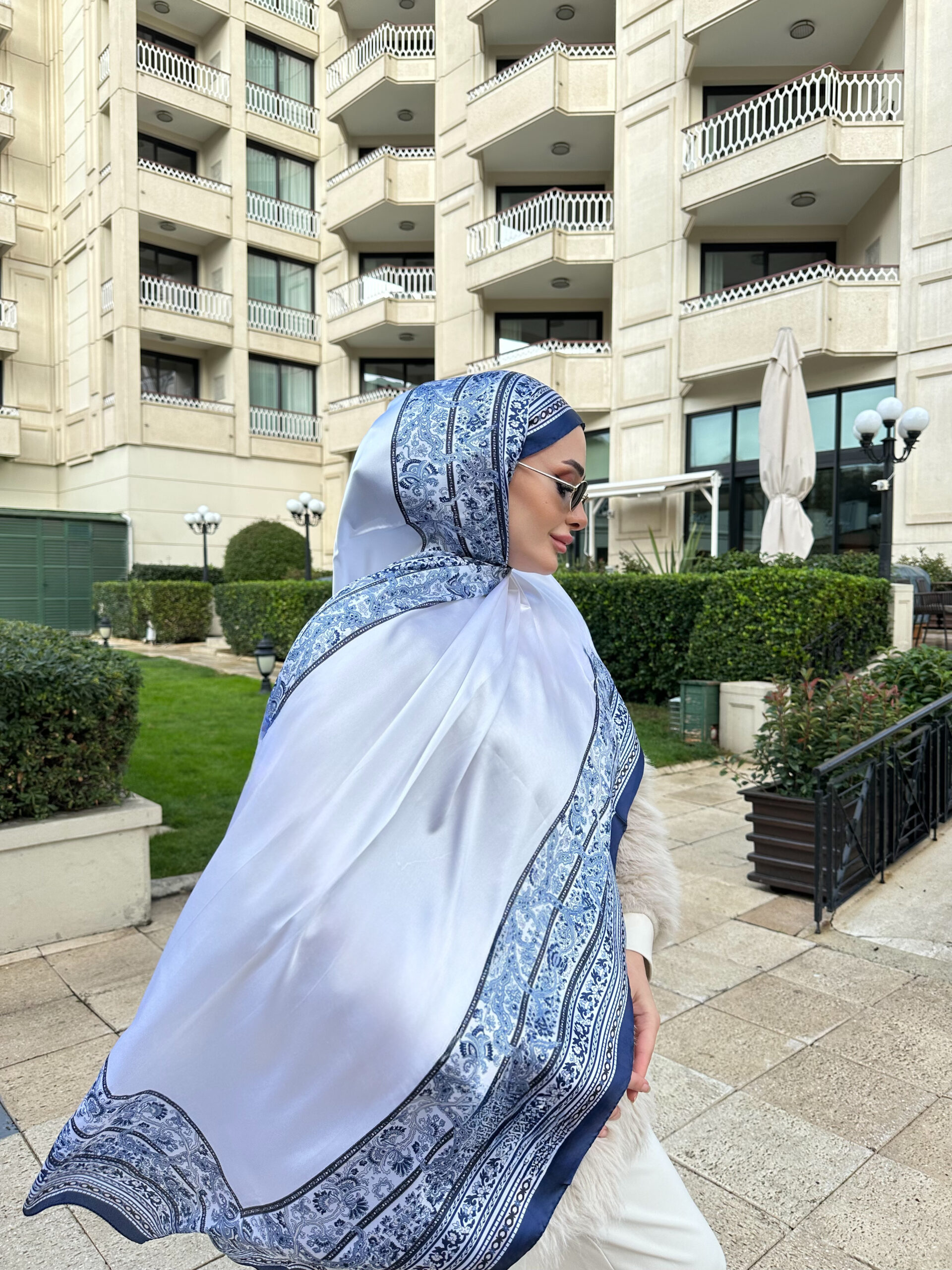 Çini Rüyası Vual İpek Şal 10101 - Lacivert - Görsel 4