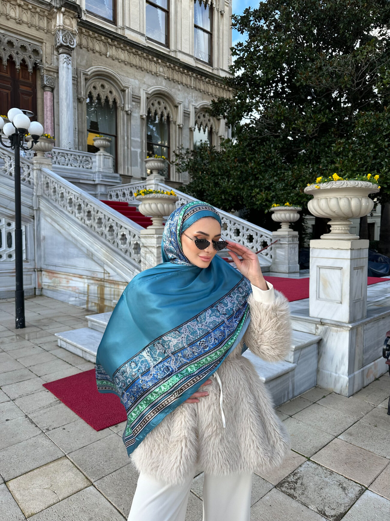 Çini Rüyası Vual İpek Şal 10101 - Petrol - Görsel 3