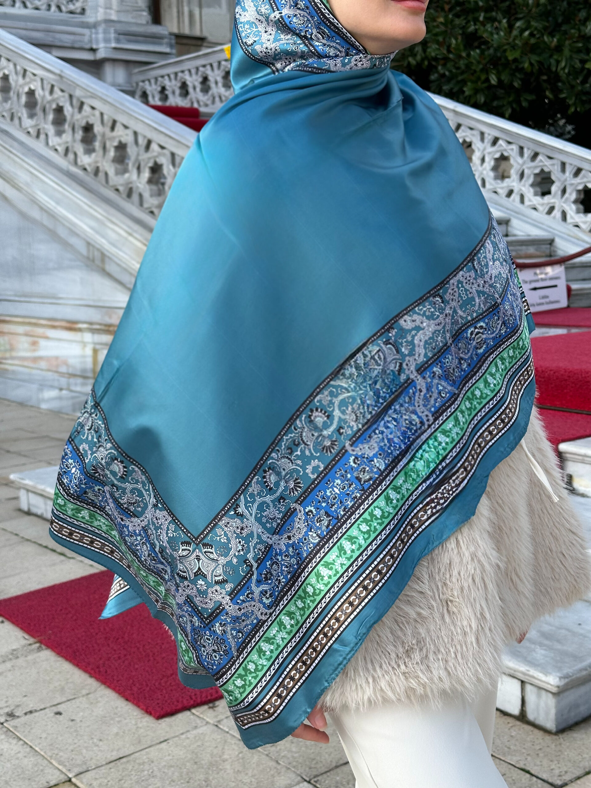 Çini Rüyası Vual İpek Şal 10101 - Petrol - Görsel 2