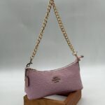 Coach Gofraj baskı zincirli baget pembe çanta