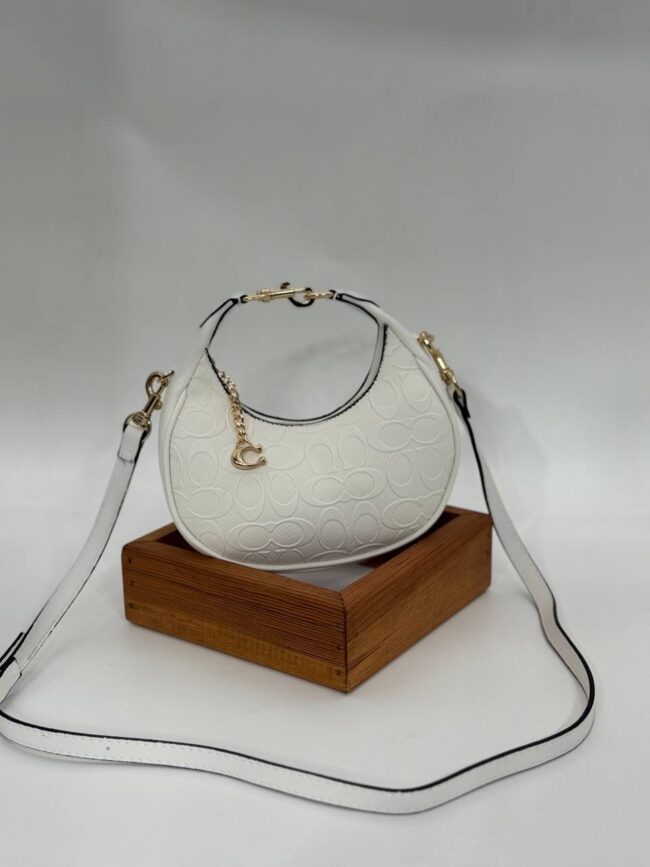 Coach Gofraj ay modeli orta boy siyah çanta