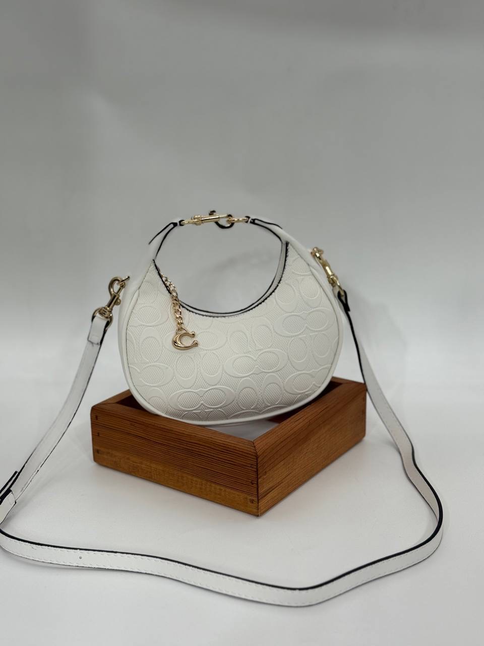 Coach Gofraj ay modeli orta boy siyah çanta