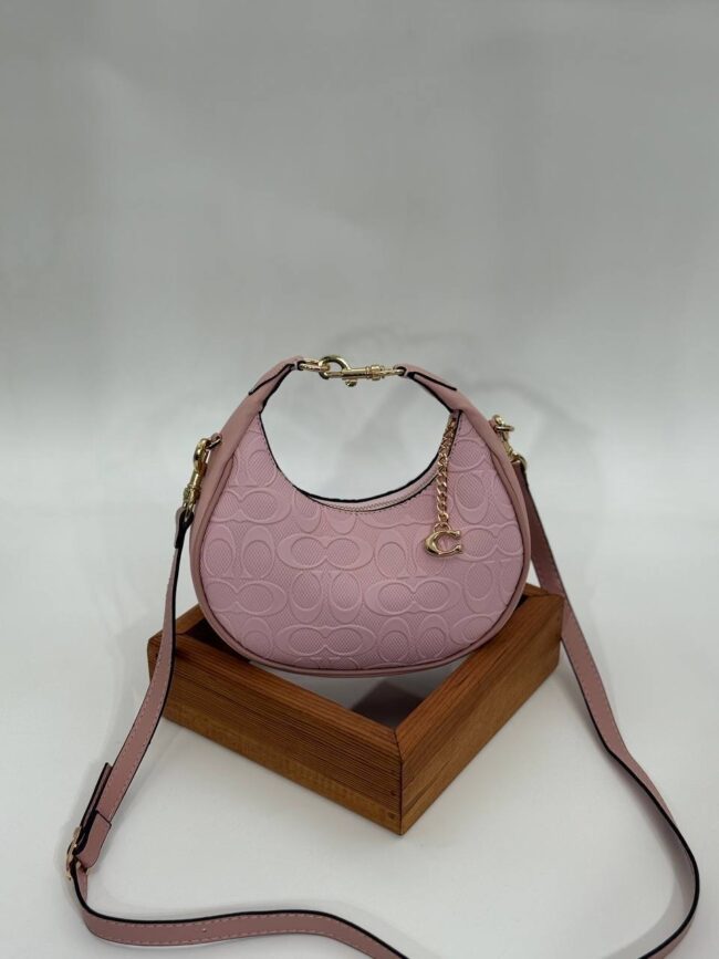 Coach Gofraj ay modeli orta boy pembe çanta