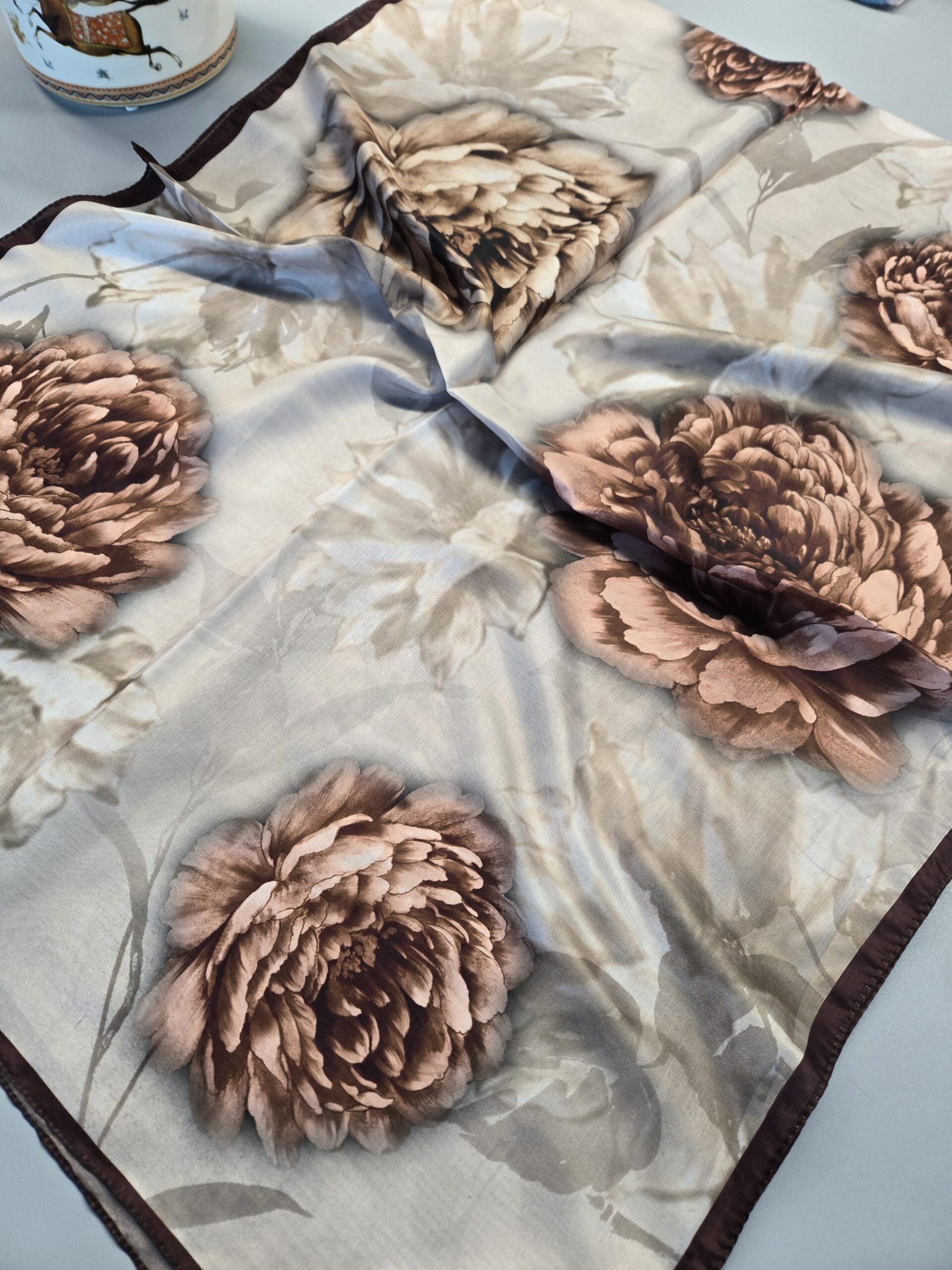 Flora Vual İpek Şal 10100 - Kahve - Görsel 2