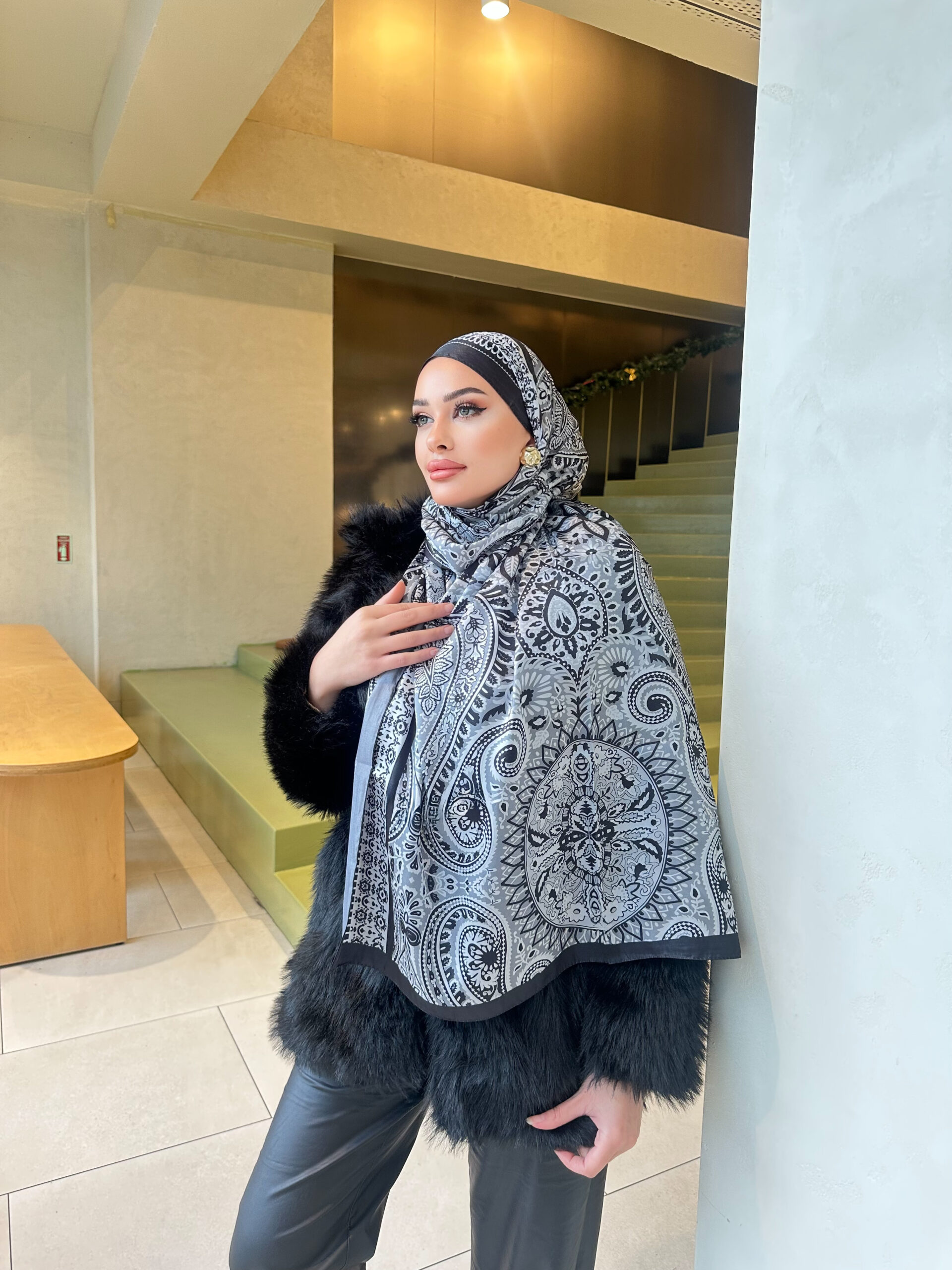 Şehzade Vual İpek Şal 10102 - Siyah - Görsel 3