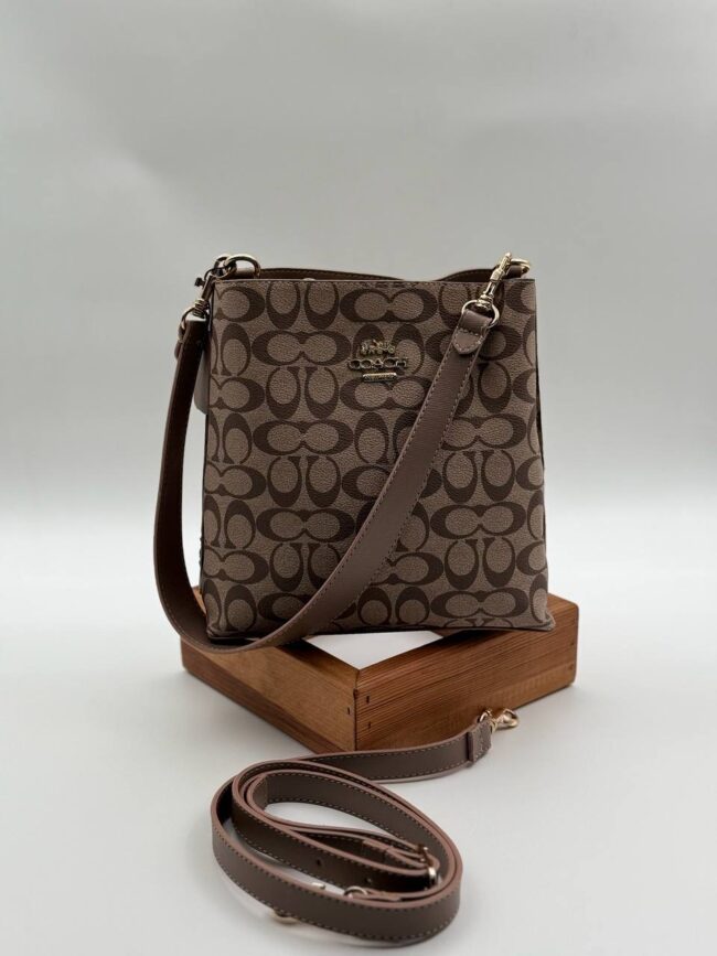 Coach monogram orta boy çapraz vizon çanta