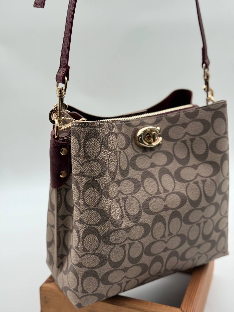 Coach Gofraj baskılı kilitli büzgülü bordo vizon çanta