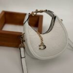 Coach Gofraj küçük boy ay çanta beyaz çanta