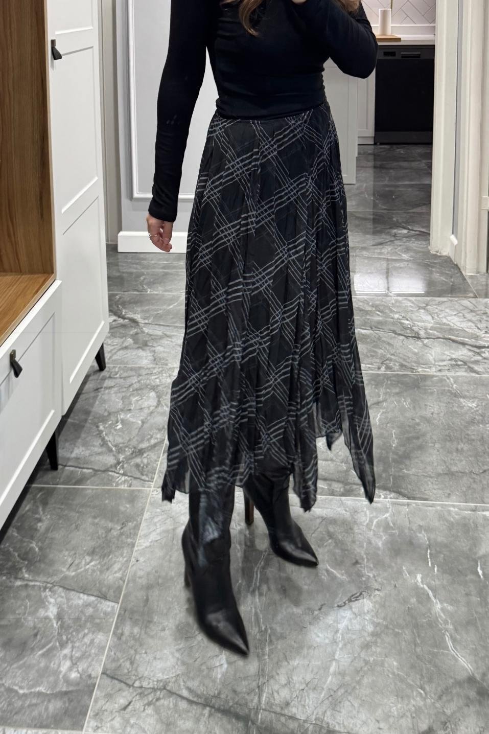 Kare Desenli Asimetrik Astarlı Etek - Siyah - Görsel 2