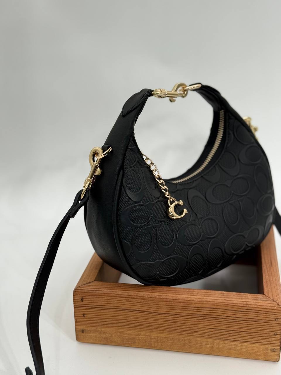 Coach Gofraj ay modeli orta boy siyah çanta