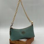 Coach Gofraj baskı zincirli baget mint yeşili çanta