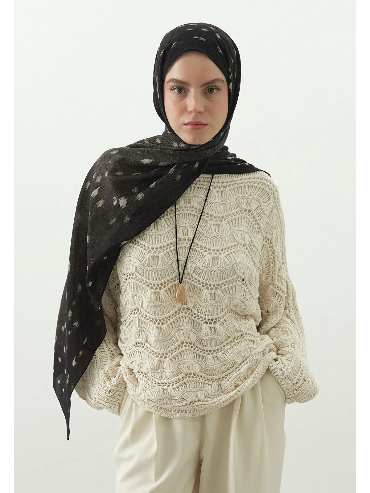 Fawn Ceylan Desen Şal - Siyah - Görsel 4