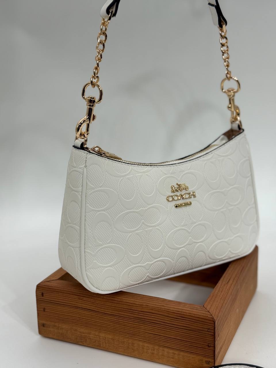 Coach Gofraj baget beyaz çanta