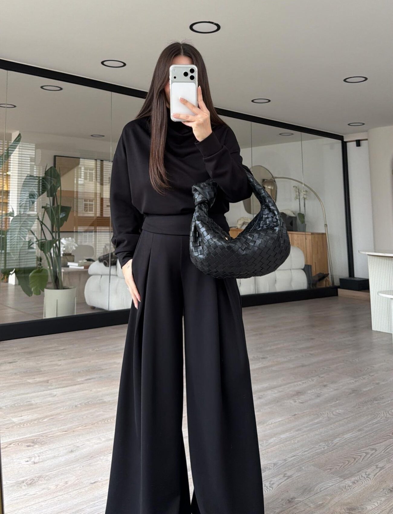 Siyah Balıkçı Yaka Marka Model Modal Takım - Görsel 2