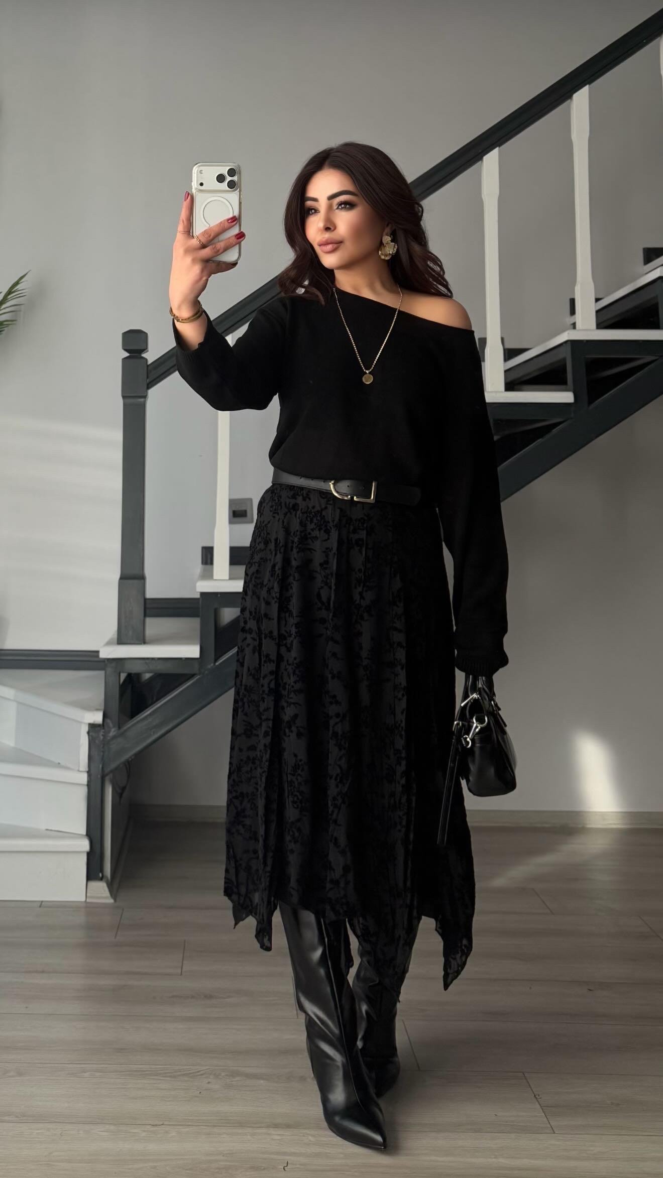 Kabartma Desenli Astarlı Asimetrik Etek - Siyah - Görsel 4