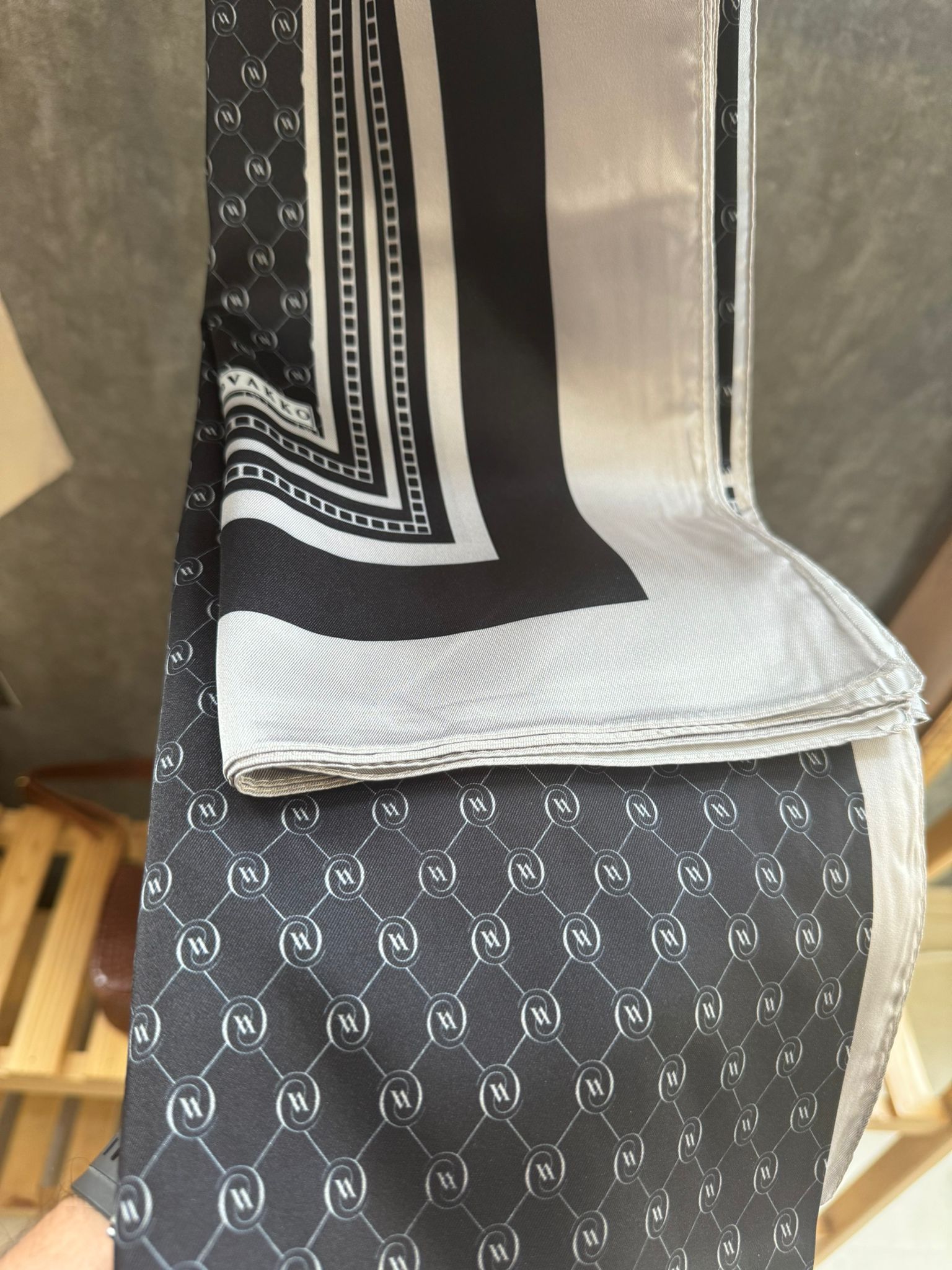 Vakko Desen Twill İpek Şal - Haki - Saks - Soft Siyah