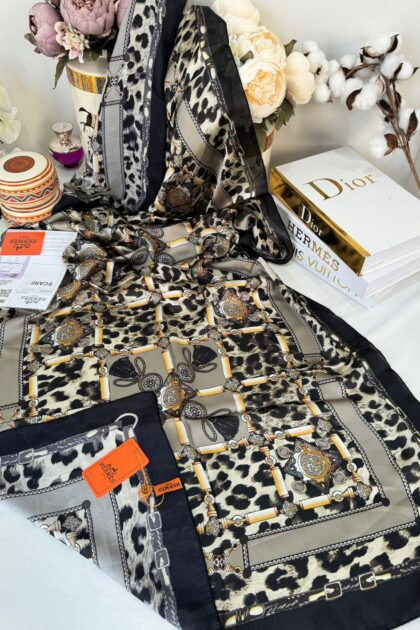 Hermes Leopar Çift Taradlı Vual İpek Şal 11143 - haki