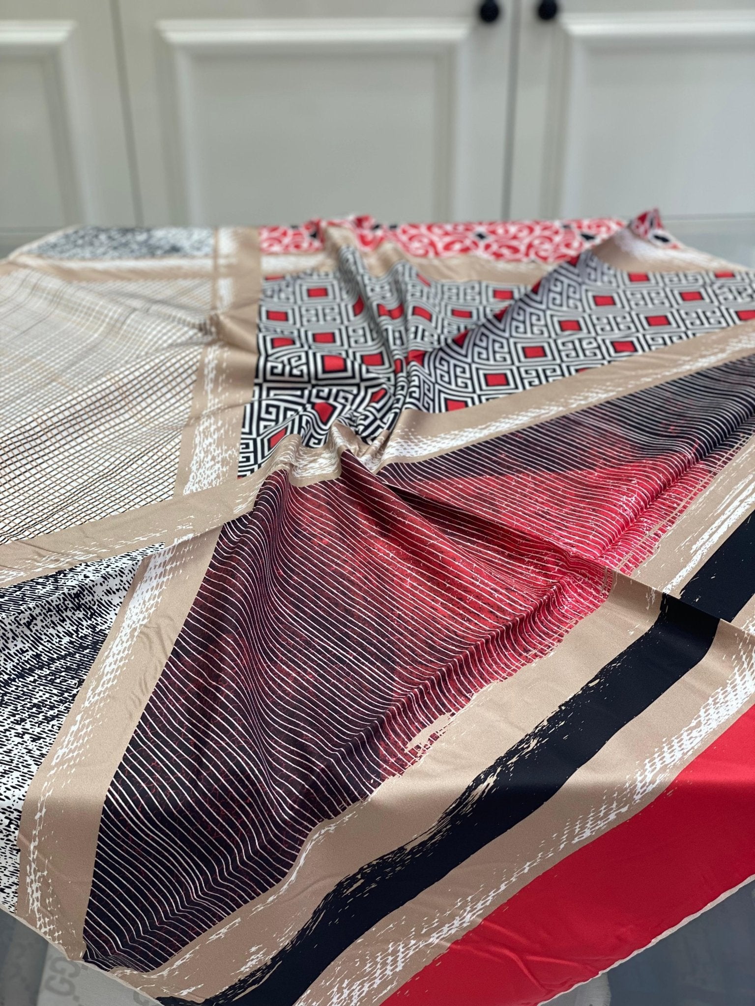 Colors Plus Marka Otantik Desen Twill Eşarp - Kırmızı - Organic ScarfsOrganic Scarfs