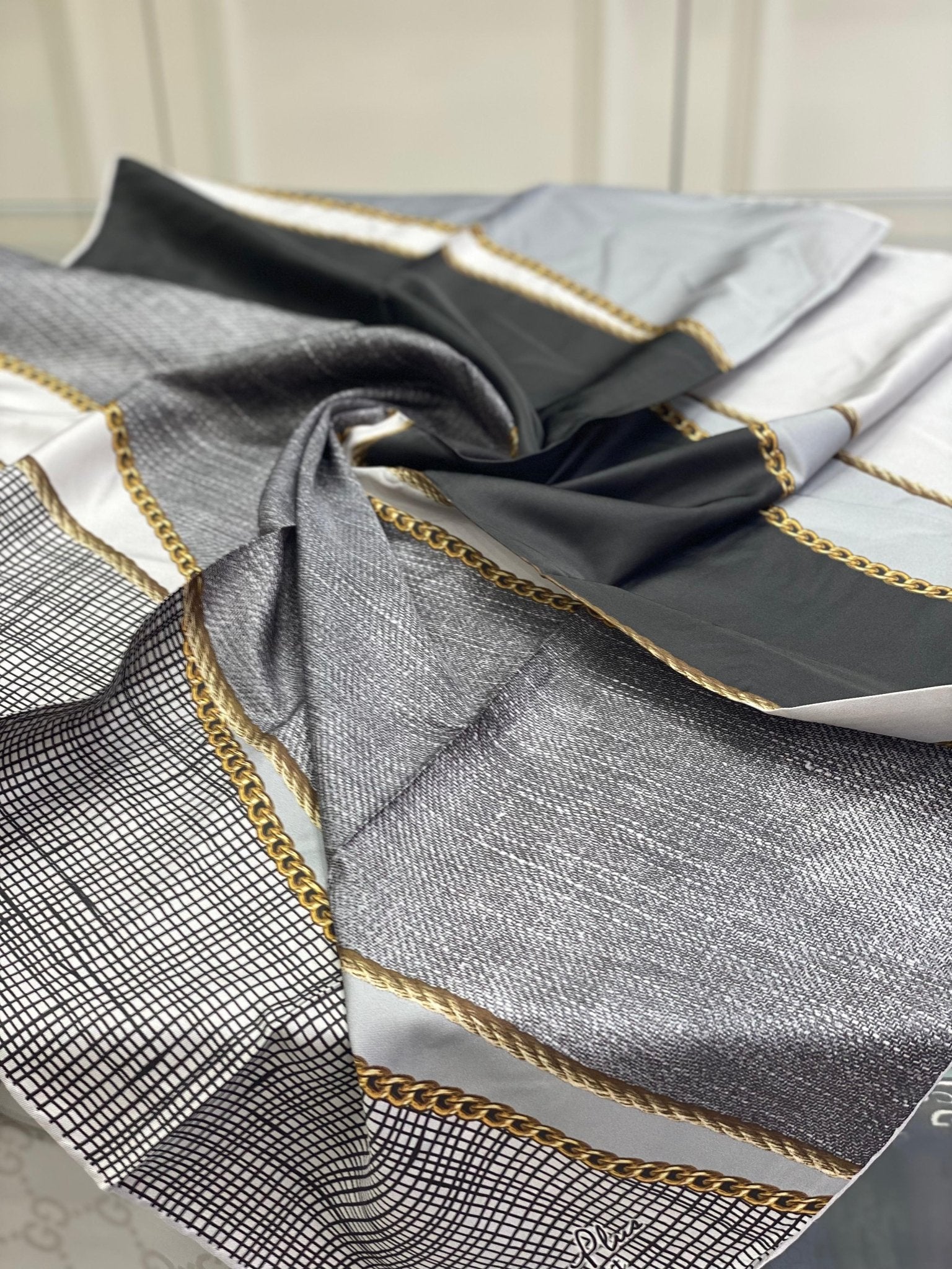 Colors Plus Marka Zincir Desen Twill Eşarp - Siyah - Organic ScarfsOrganic Scarfs