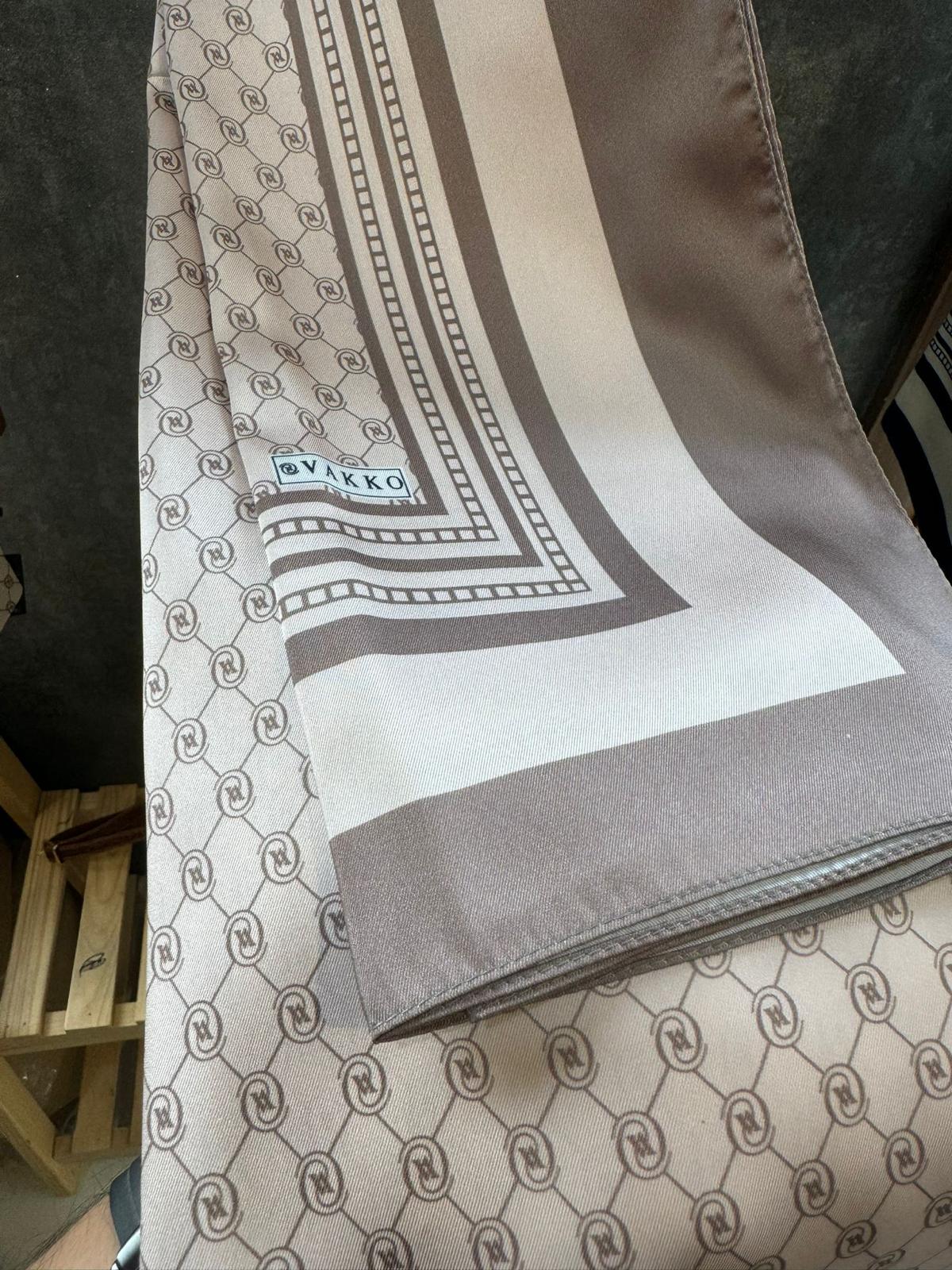 Vakko Desen Twill İpek Şal - Bademi