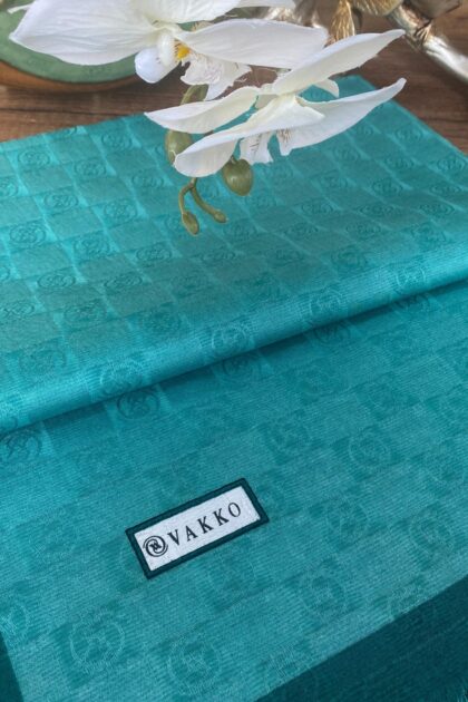 Vakko Monogram Jakar İpek Şal 44103 - Zümrüt - Organic ScarfsOrganic Scarfs